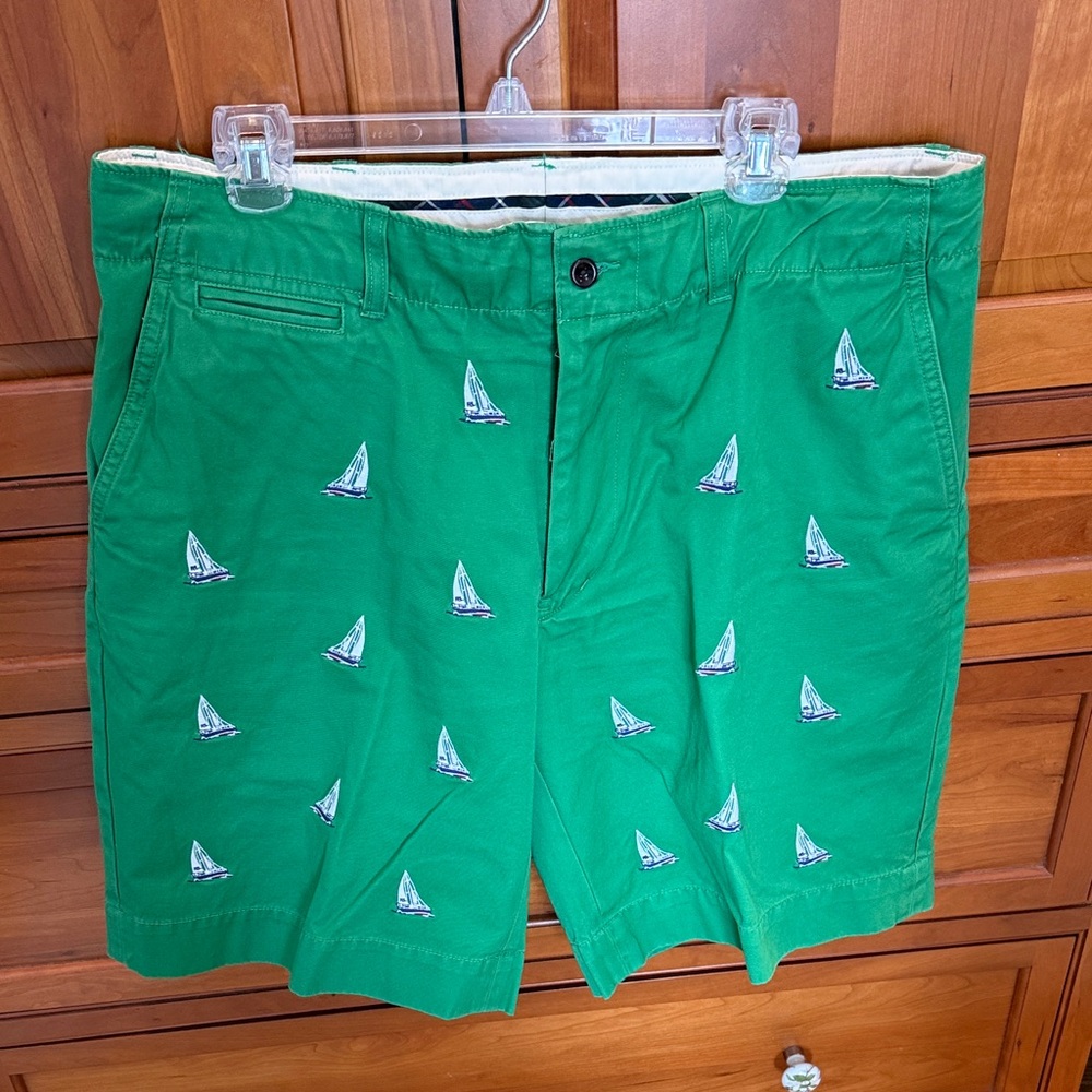 Polo Ralph Lauren Green Shorts with Embroidered Sailboats